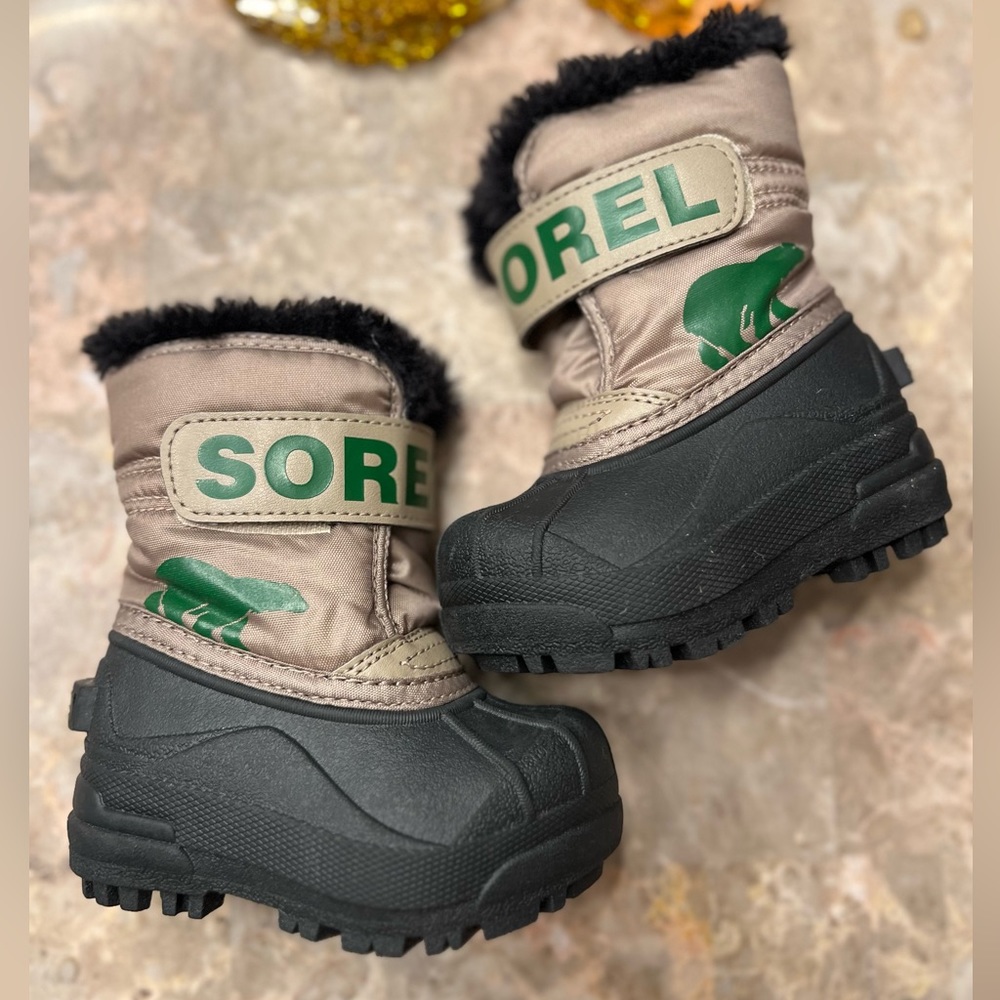 Sorel Kids Boots in Green and Black